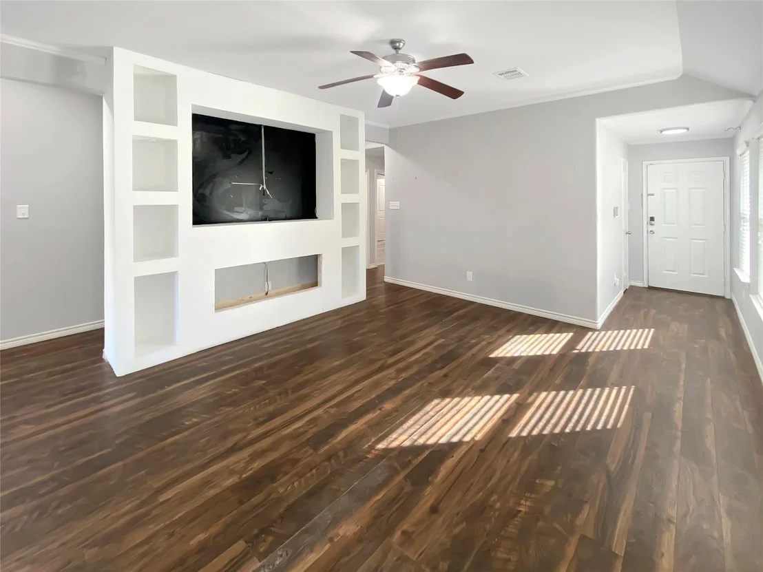 Photo of 10307 Solitude Way