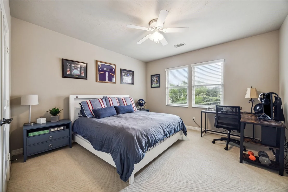 Photo of 2727 Stuart Manor