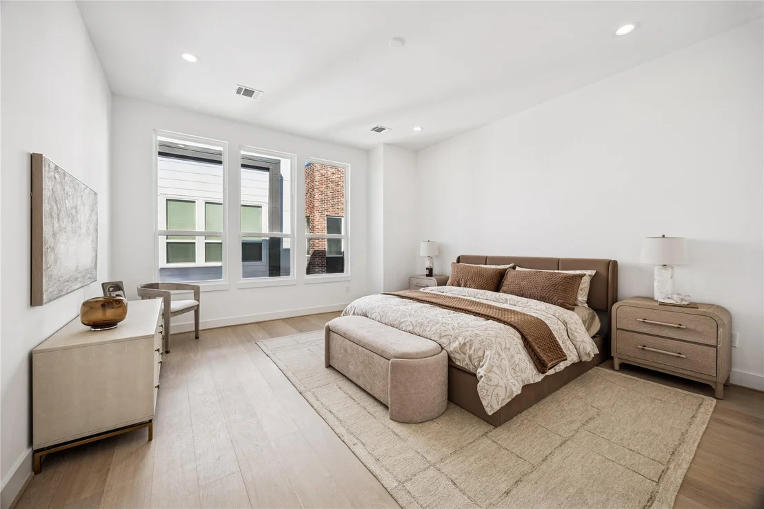 Photo of 3008 Lamar Street
