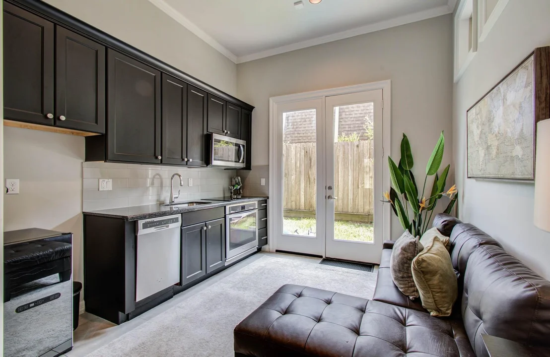 Photo of 11123 Olympia Drive