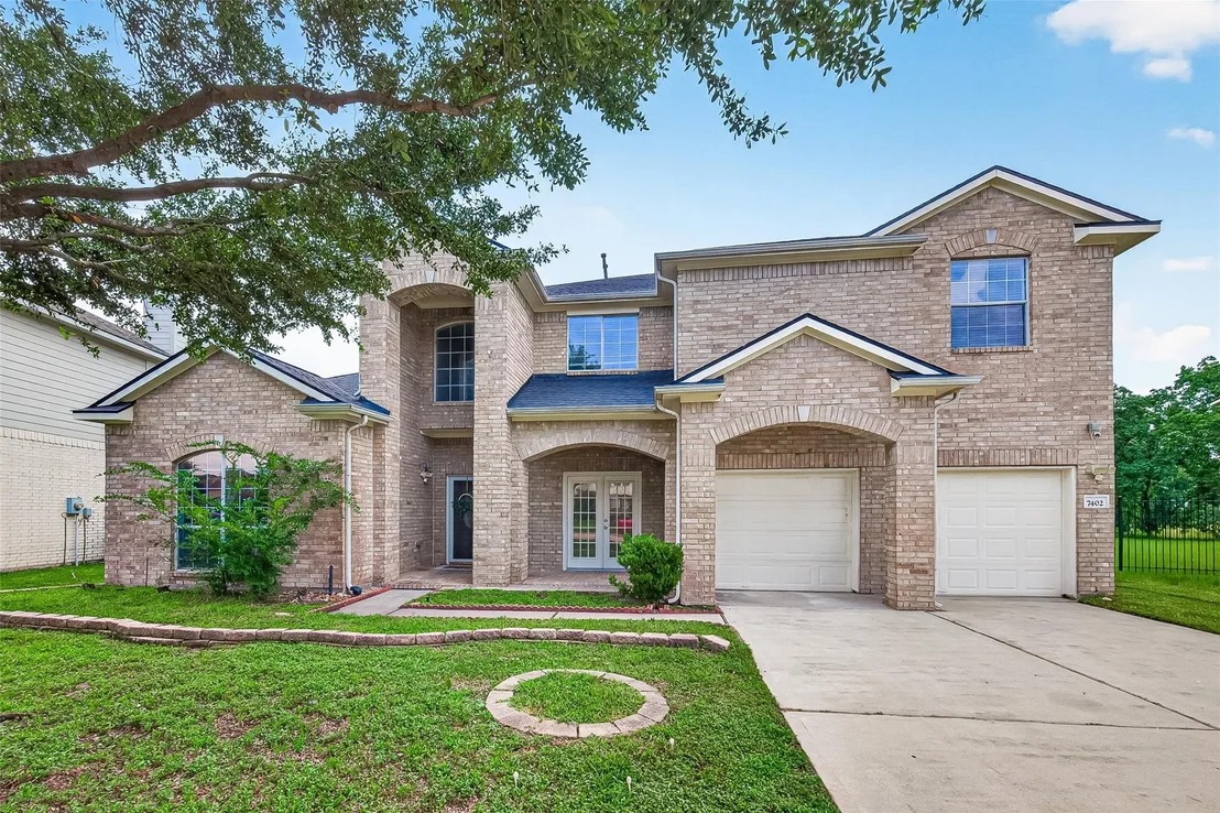 Photo of 7402 Heron Lakes Drive
