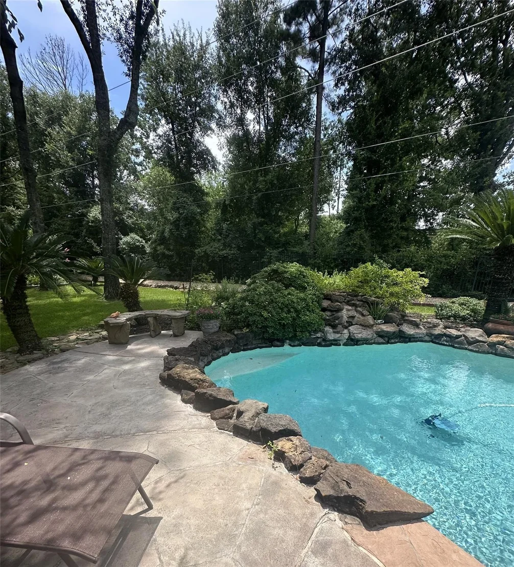 Photo of 6623 Dowcrest Drive