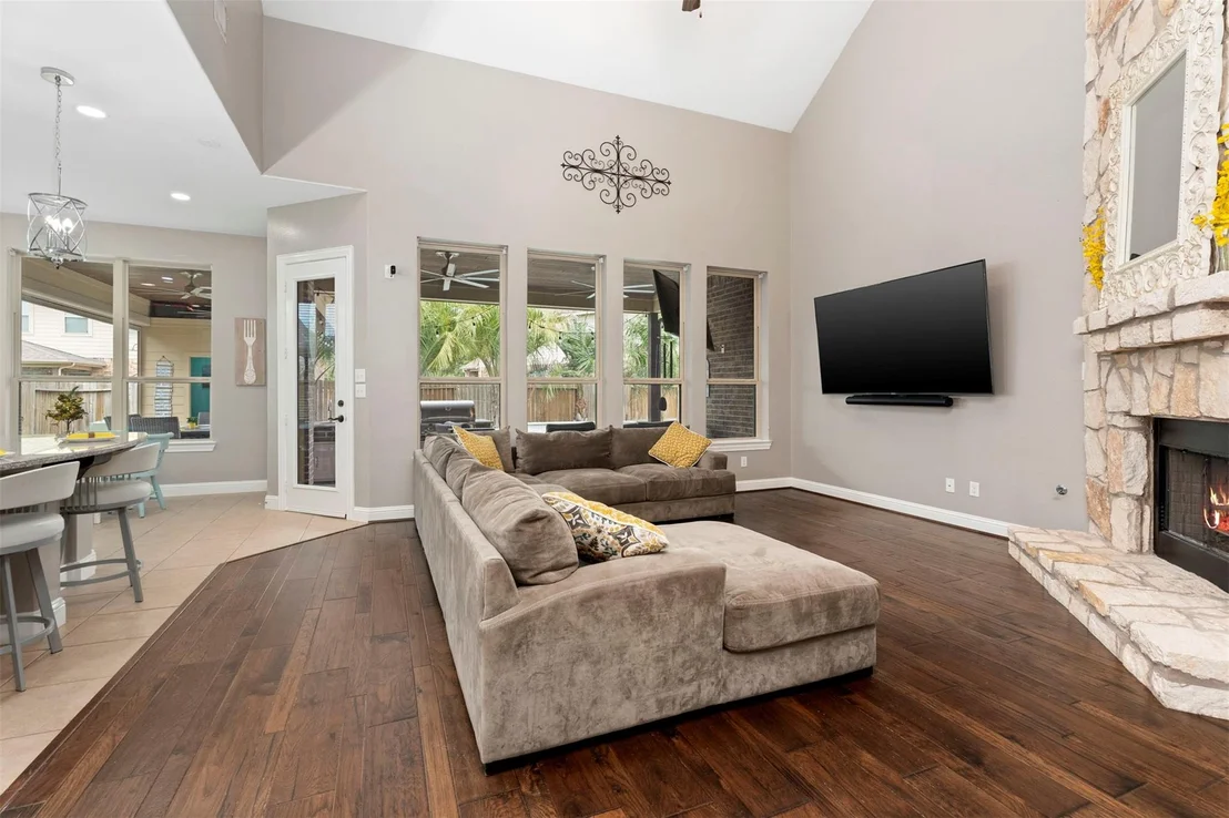 Photo of 9030 Lacombe Lane