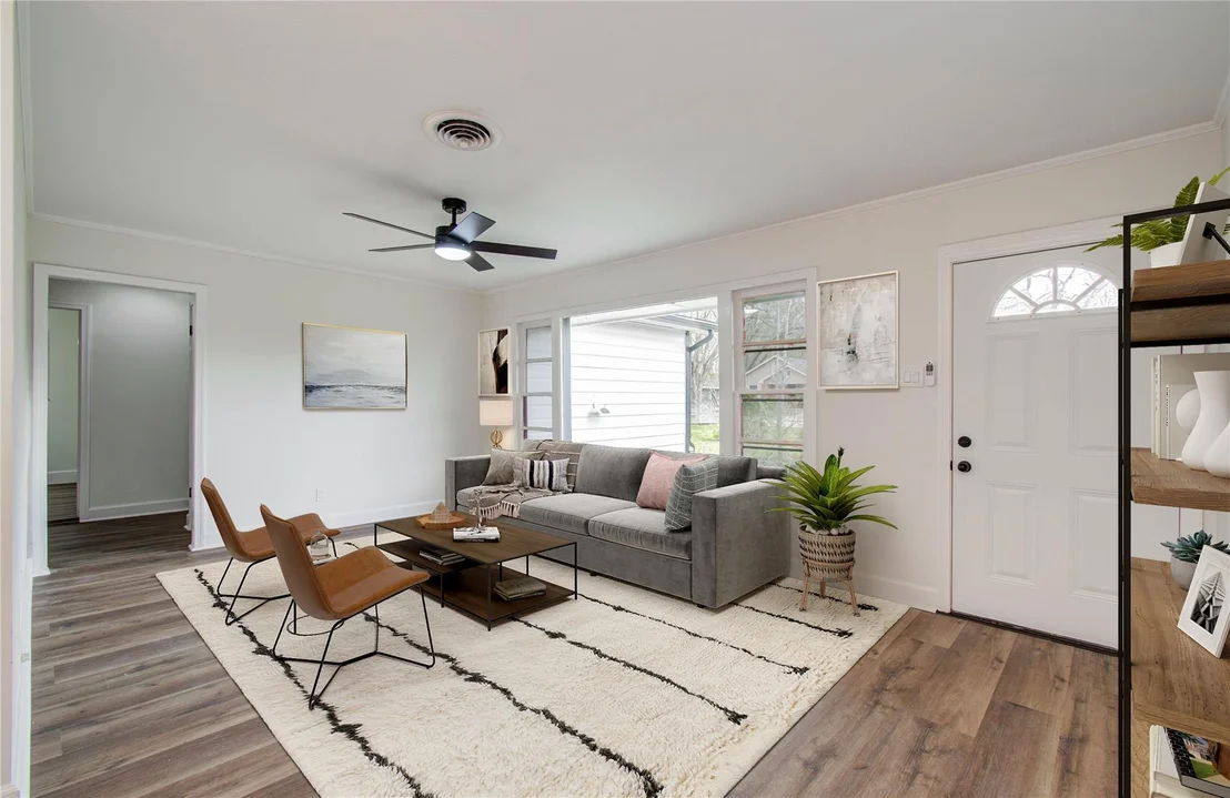 Photo of 2417 Pecan Street