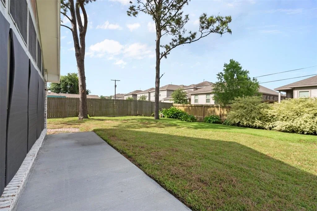 Photo of 4108 Pine Shadows Street
