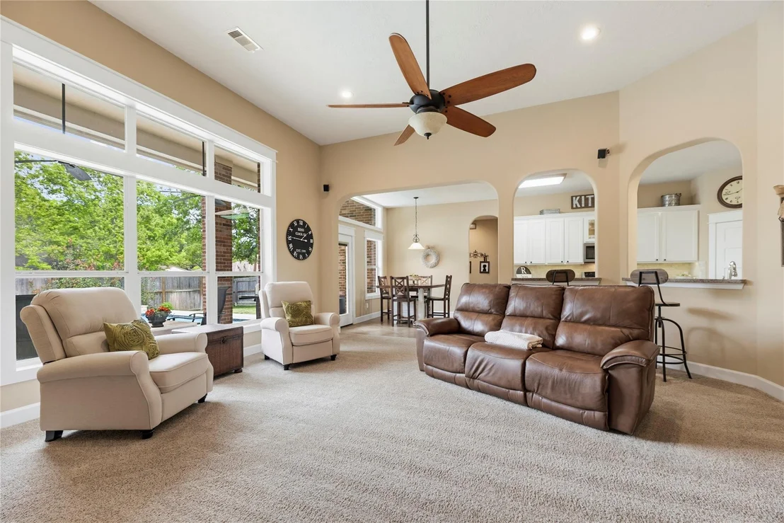 Photo of 6039 Whispering Lakes Drive