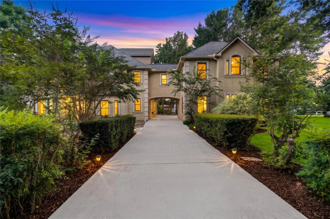 Photo of 200 Creekside Court