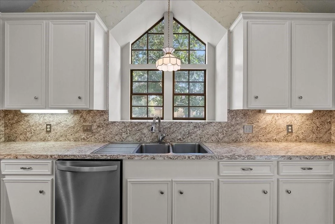 Photo of 710 Bayou Crest Circle