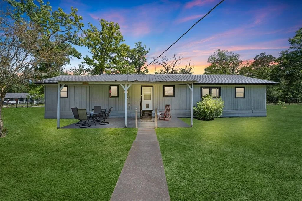 Photo of 100 Oak Ridge Drive