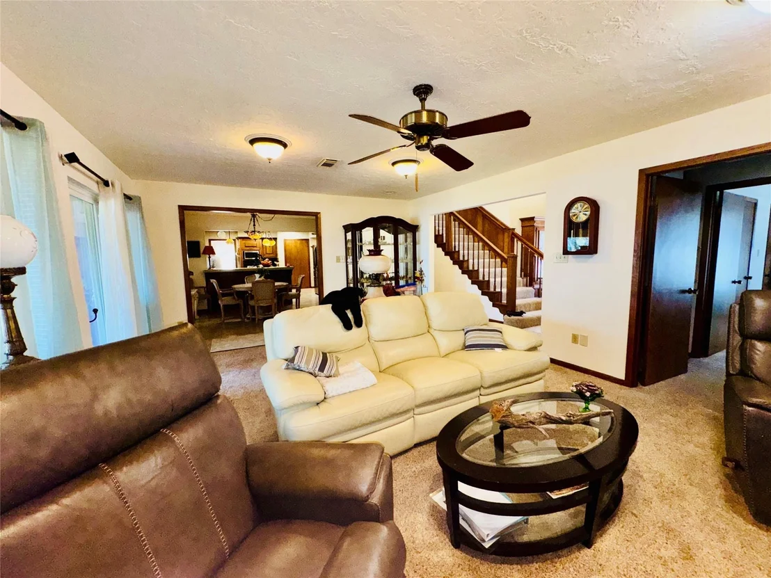 Photo of 201 Westwood Drive E