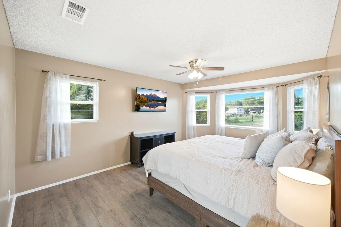 Photo of 133 Meadow View Boulevard