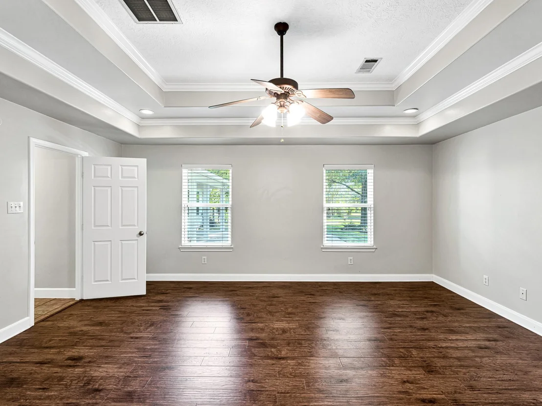 Photo of 32601 Rogers Road