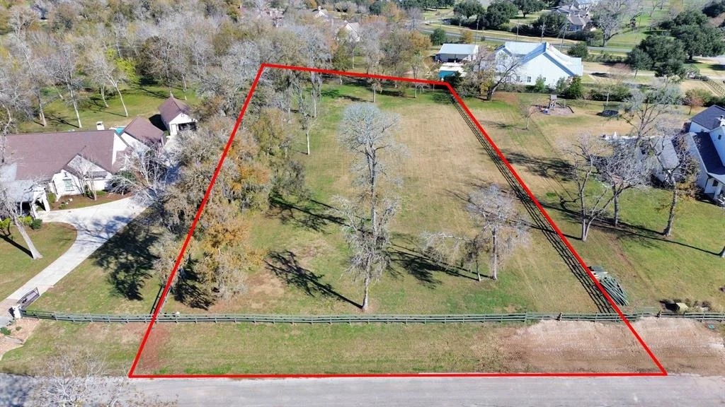 Photo of 5010 Woodside Lane
