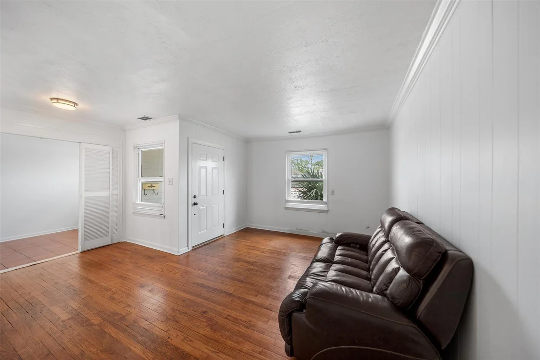 Photo of 7303 Long Point Road