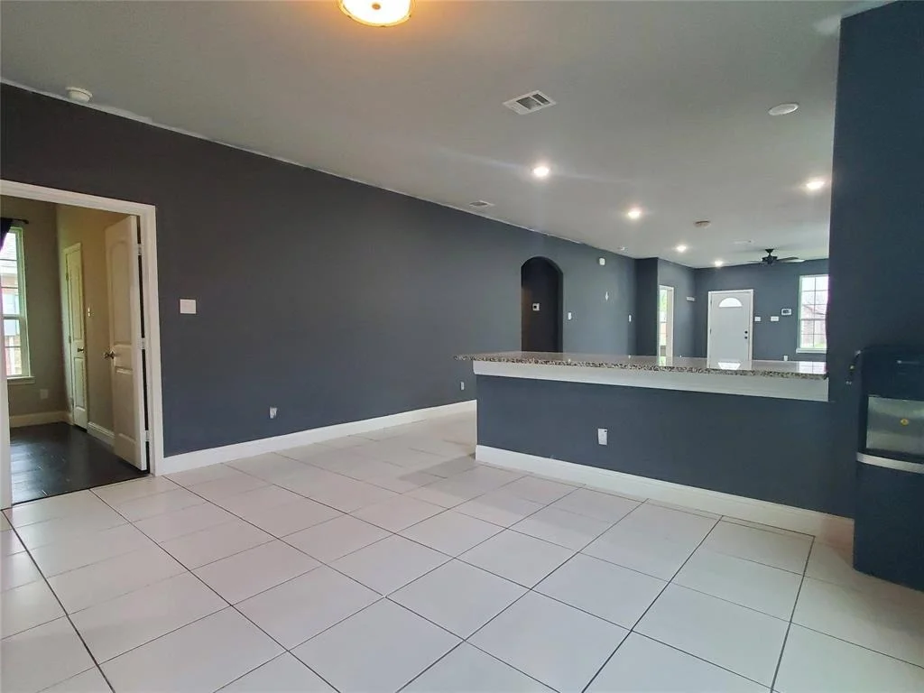 Photo of 431 Sabine Avenue