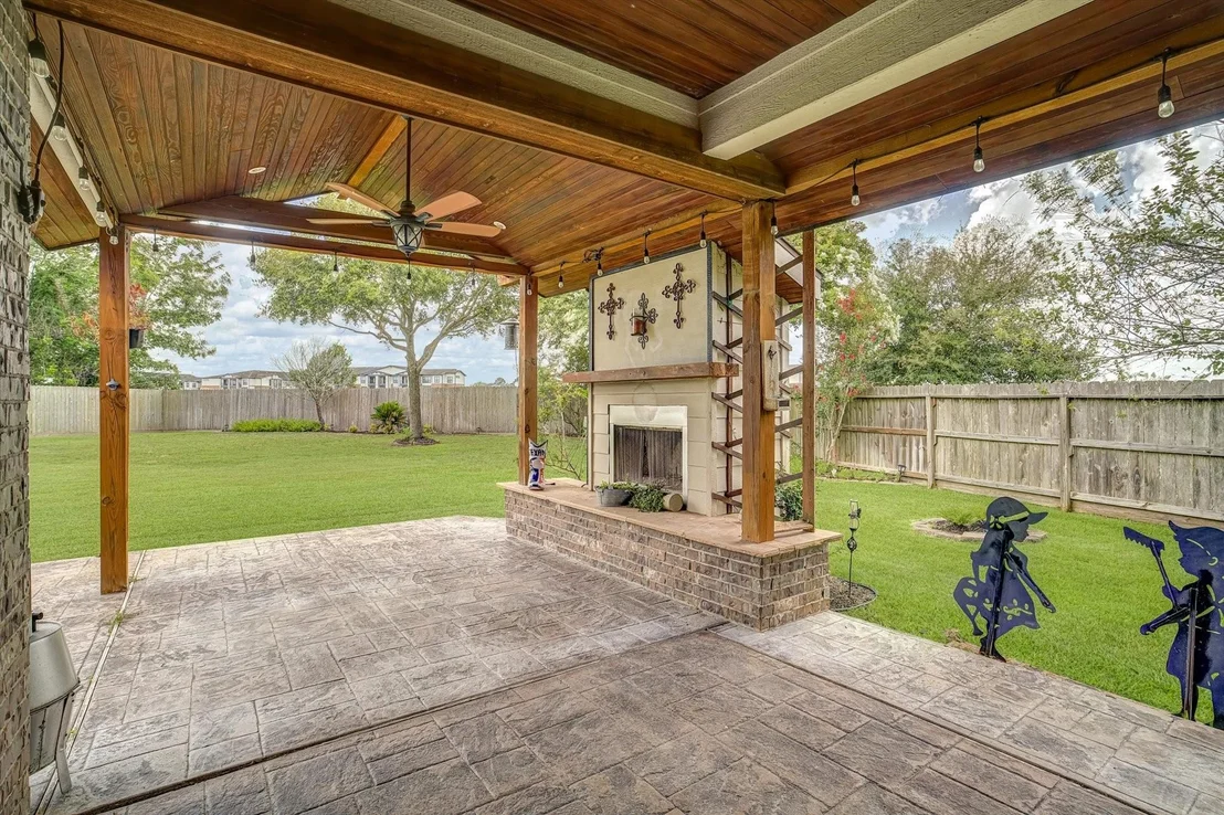Photo of 630 W Newport Bend