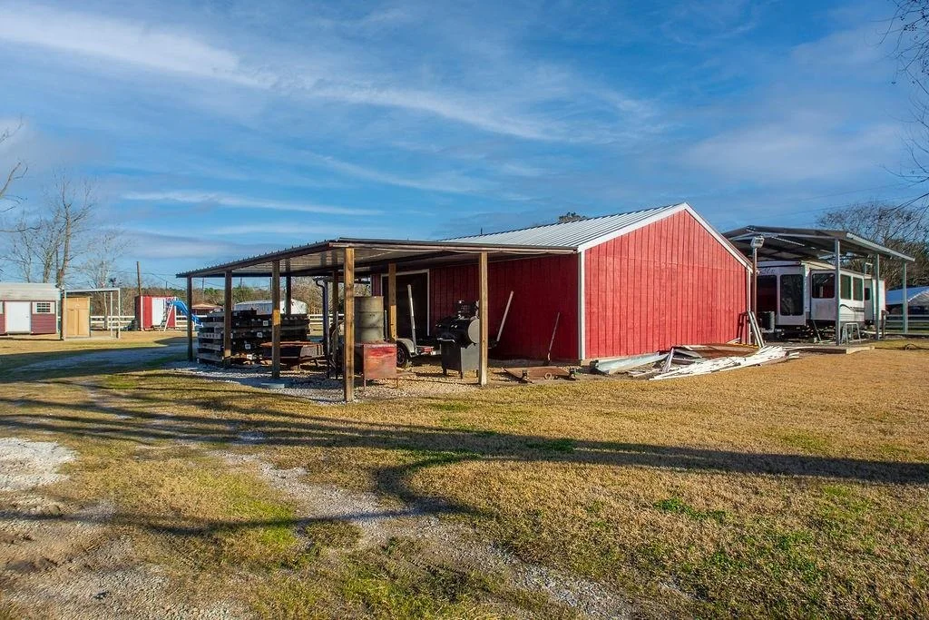 Photo of 2827 Louis Road
