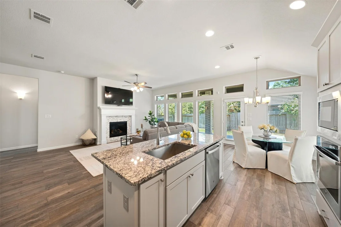 Photo of 405 Elevation Avenue