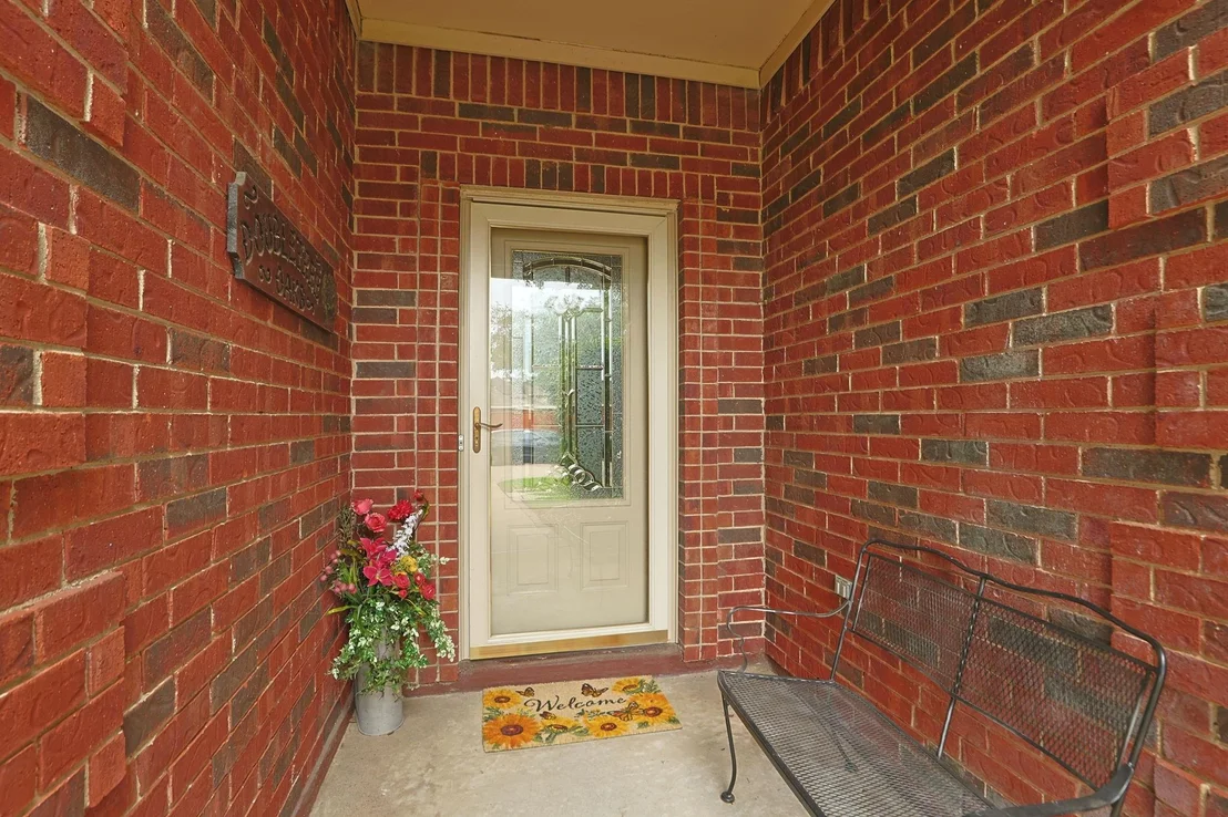 Photo of 19915 Brandon Oaks Way