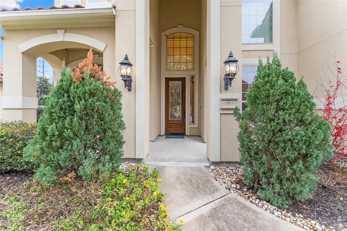 Photo of 15611 Lake Iris Drive