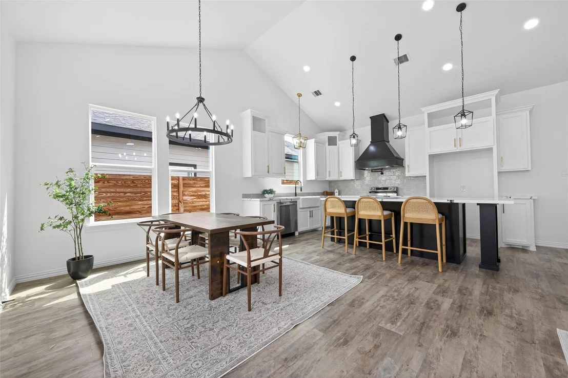 Photo of 1105 Peter Pine Street