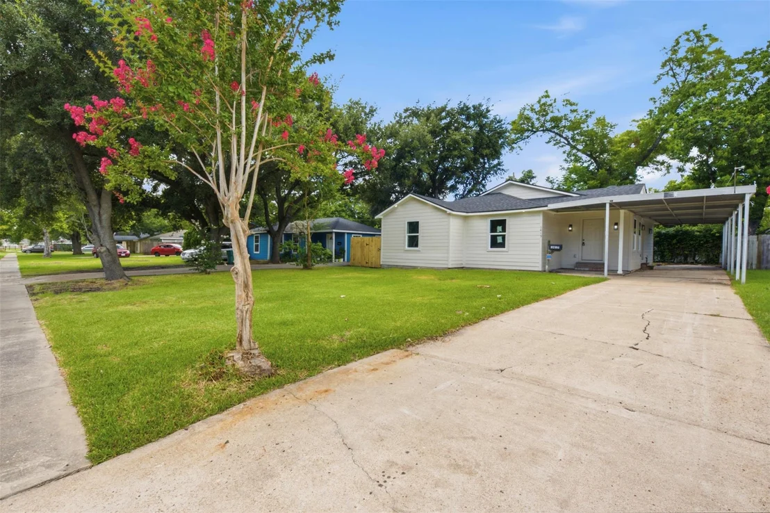 Photo of 1415 Taylor Avenue
