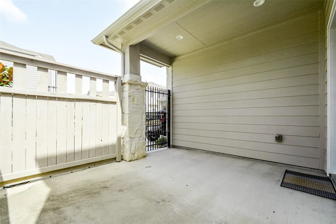 Photo of 3104 Leather Leaf Lane