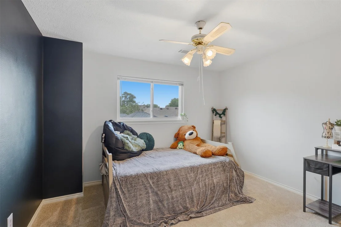 Photo of 19803 Oak Briar Drive