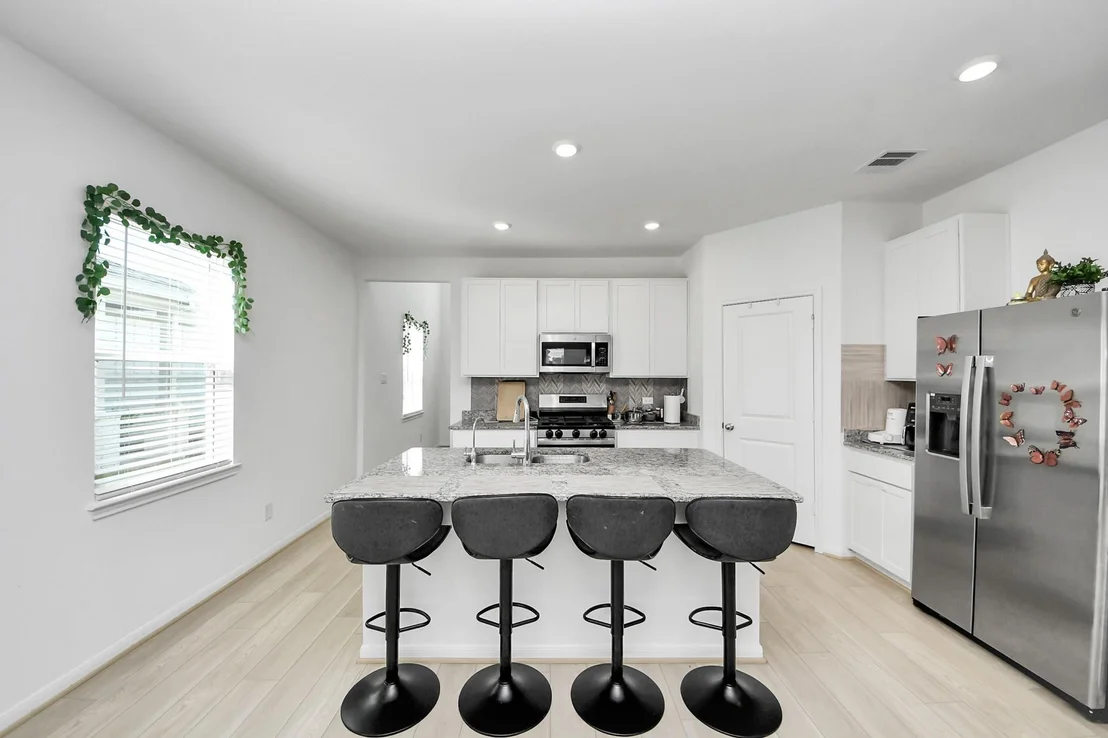 Photo of 21823 Yellow Pineapple Lane