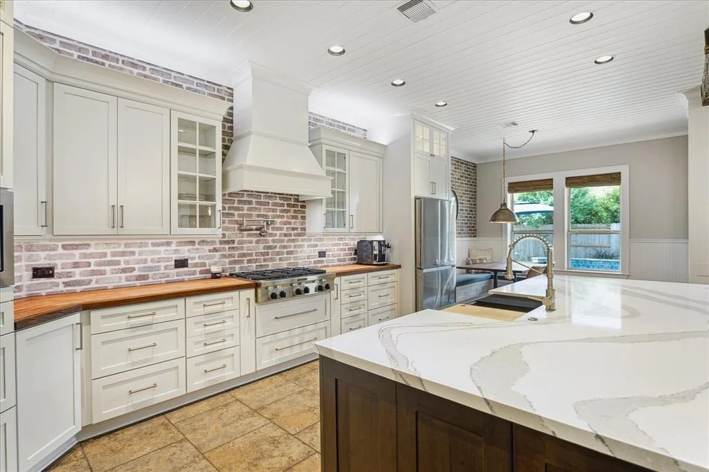 Photo of 6815 American Elm Lane
