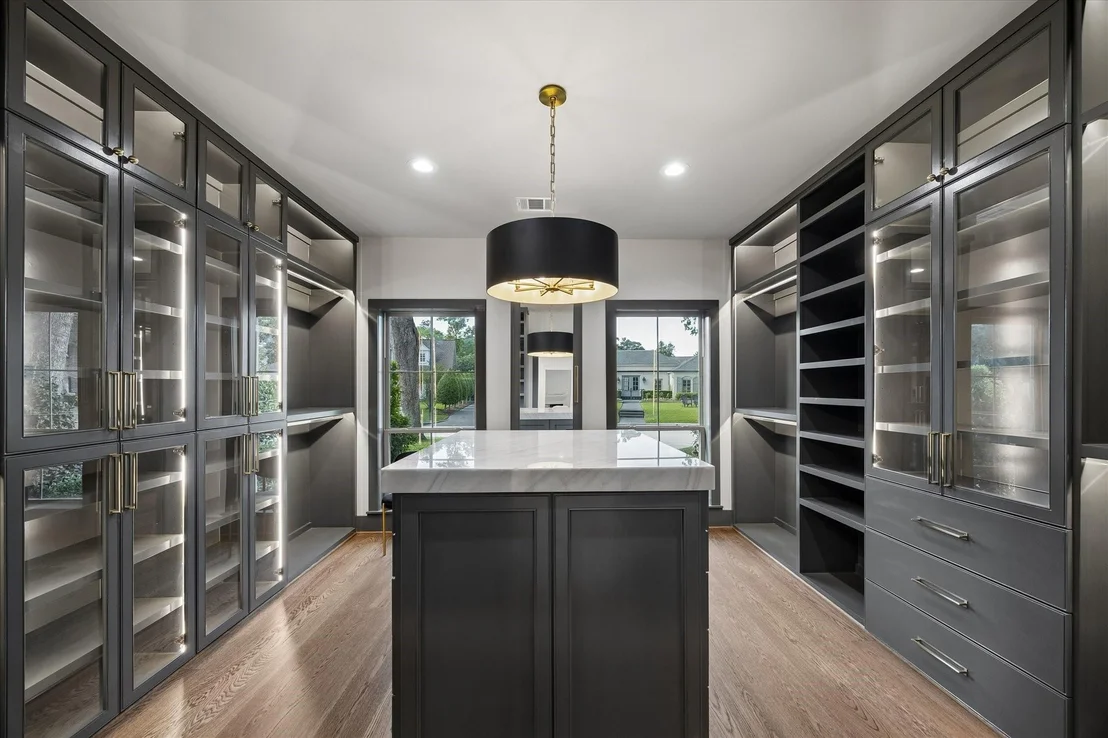 Photo of 620 Stoneleigh Drive