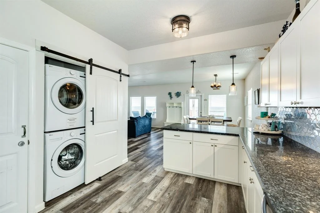 Photo of 2930 Bluewater Highway