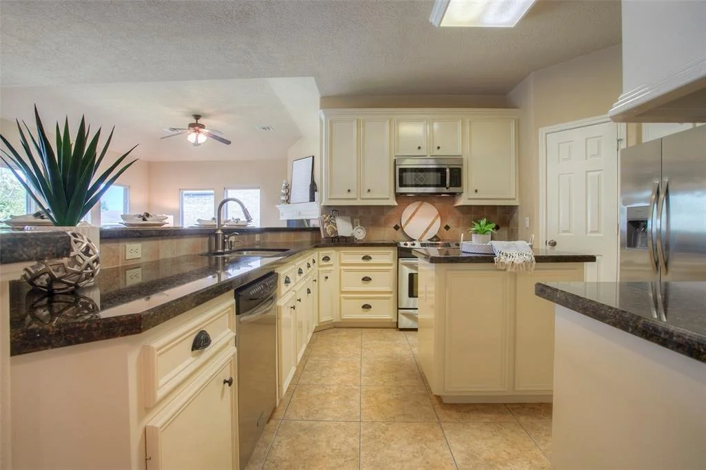 Photo of 13690 Shoreline Drive