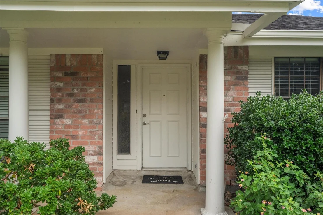 Photo of 6907 Five Forks Drive