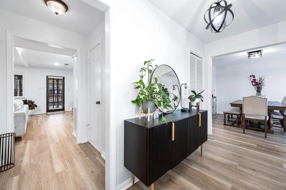 Photo of 26715 Maplewood Drive