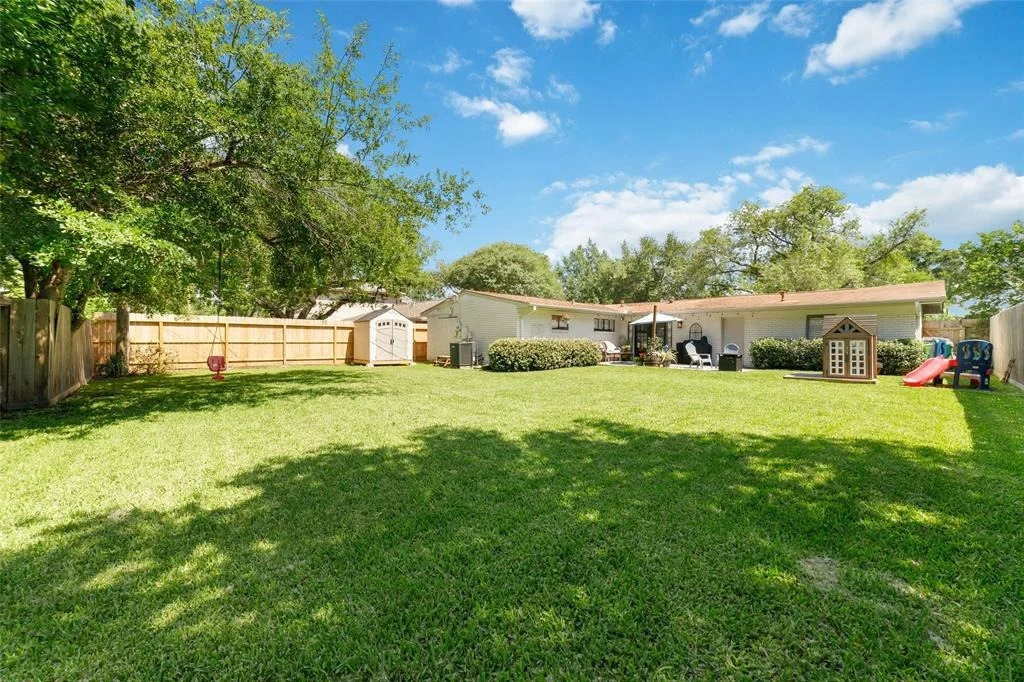 Photo of 5246 Creekbend Drive