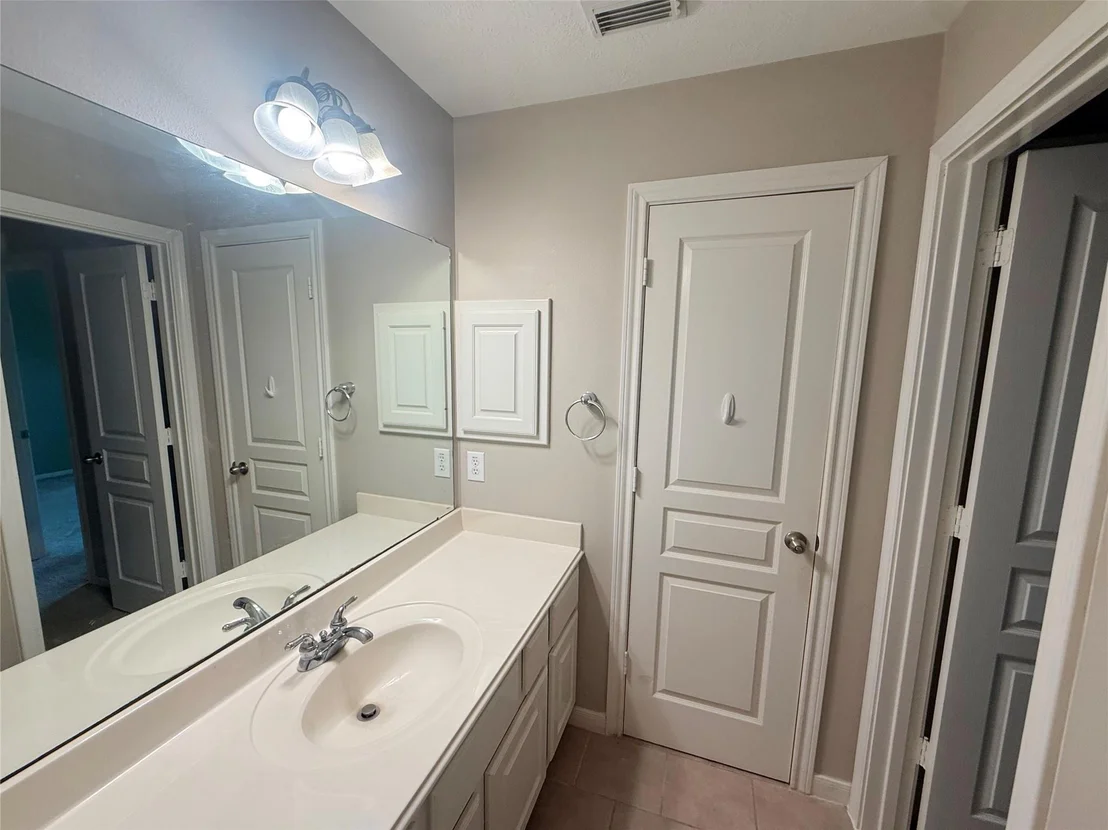 Photo of 19414 Countryroad Drive