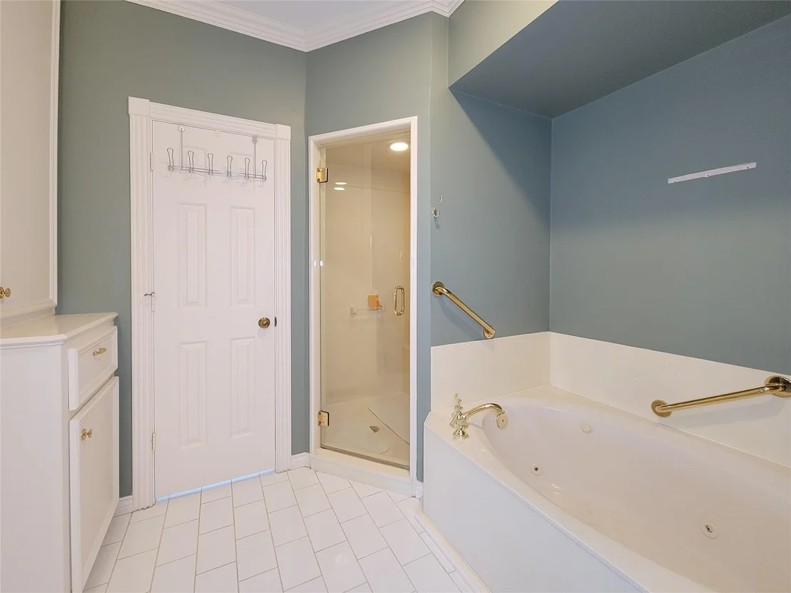 Photo of 5810 Glenmere Lane