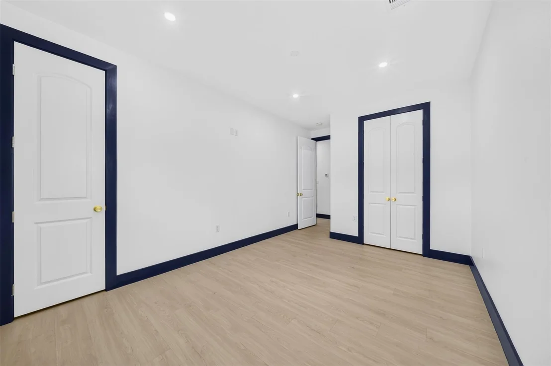 Photo of 7831 Sandy Street