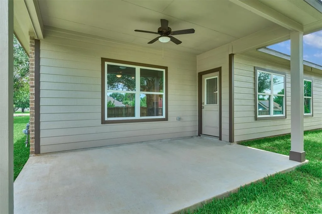 Photo of 10477 Valley Drive N