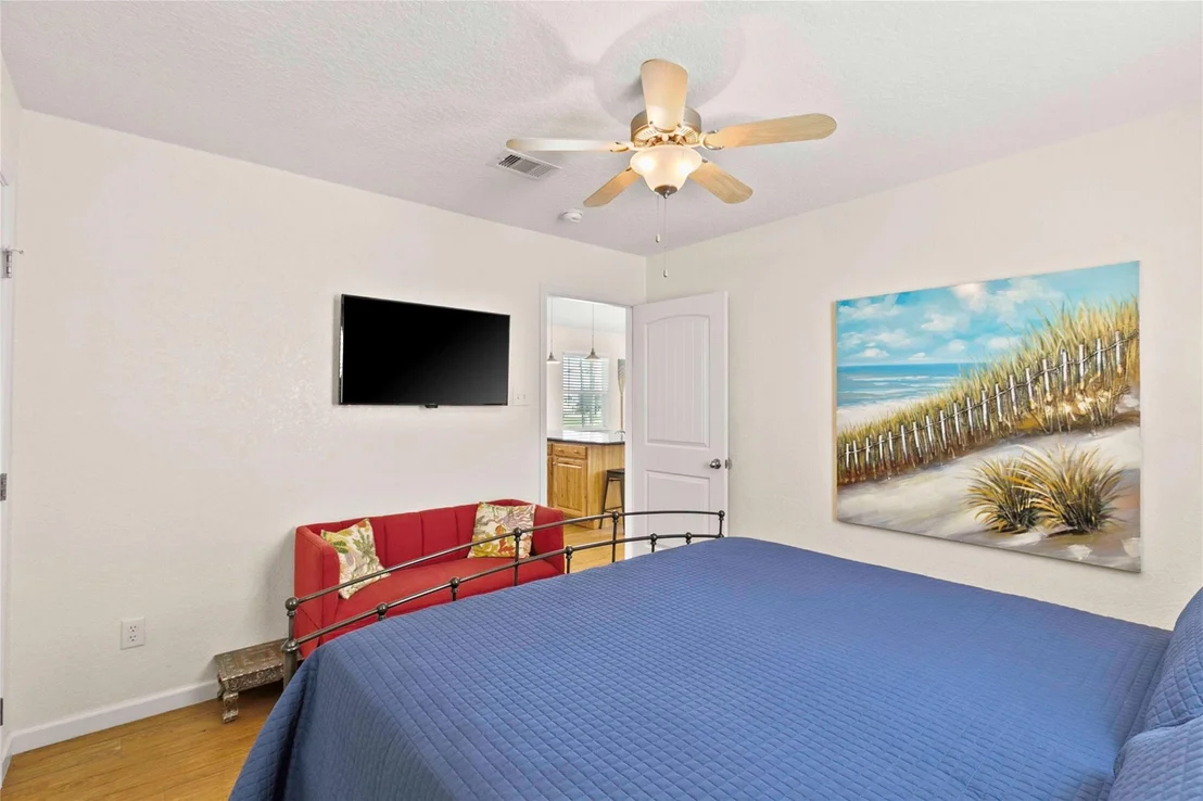 Photo of 757 Bluewater Highway