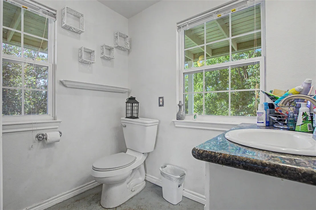 Photo of 4201 Lawrence Road