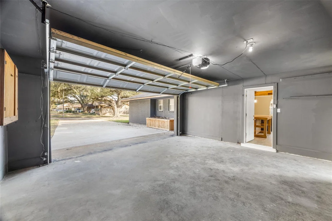 Photo of 11106 Huggins Drive