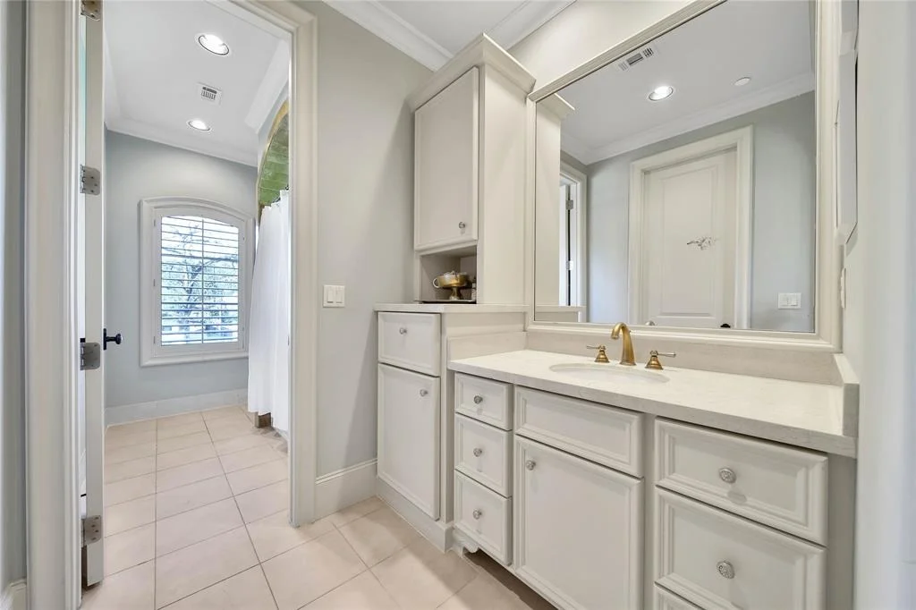 Photo of 306 Rainier Drive