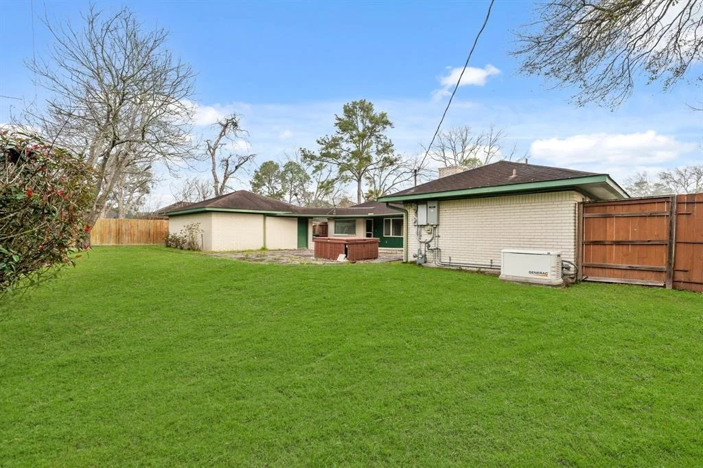 Photo of 706 Quaker Drive