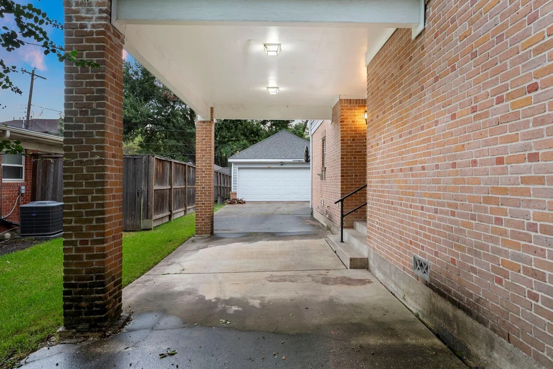 Photo of 4034 Aberdeen Way