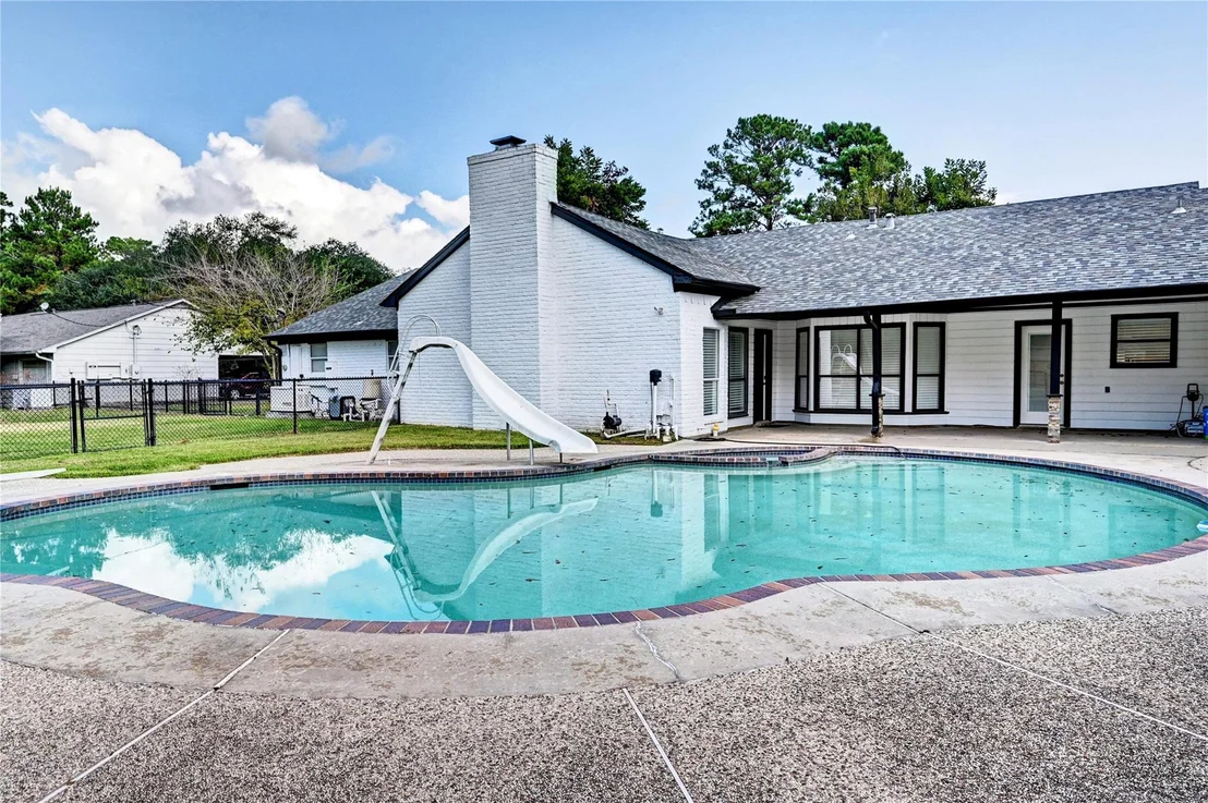 Photo of 6 Oak Hollow Circle