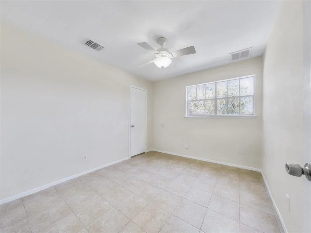 Photo of 23823 English Oak Drive