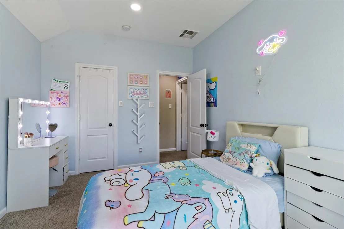 Photo of 7927 Needlepoint Road