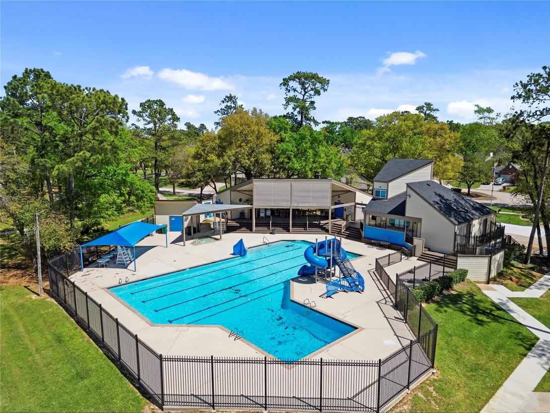 Photo of 102 Enchanted Oaks Court